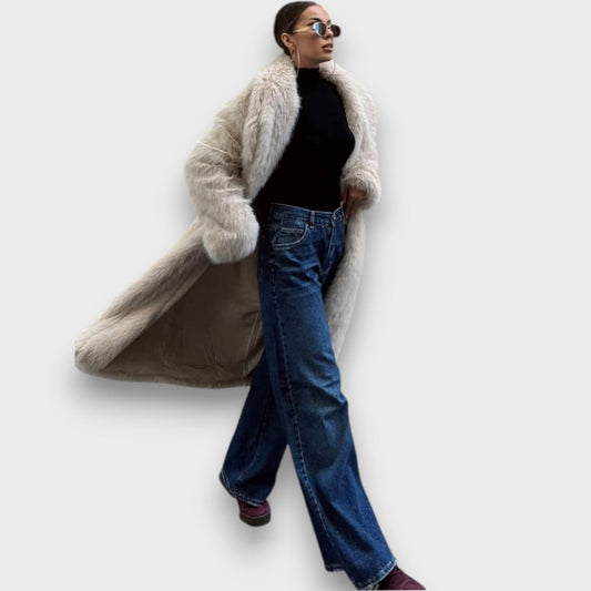 Liviane – Abrigo Couture de Piel Sintética Elegante