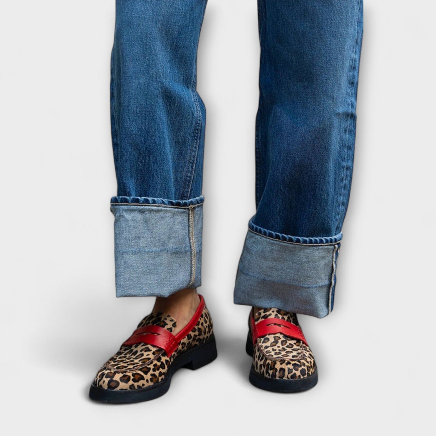Mocasín Leopardo Liora™: Estilo y Comodidad en Cada Paso