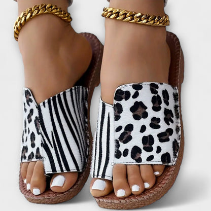 Zapatos de salón bicolores con diseño de leopardo sofisticados