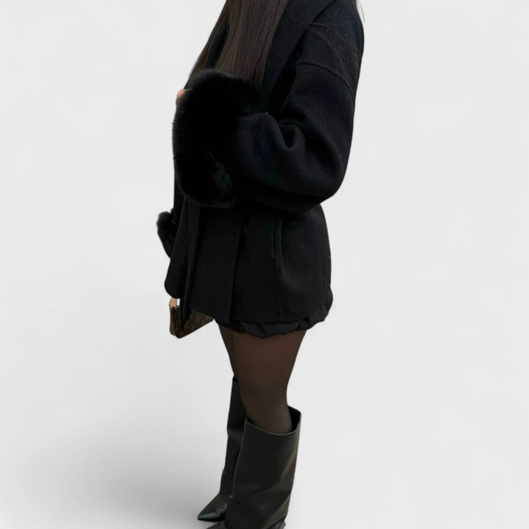 Lucía | Abrigo De Punto Lujo Con Detalles De Piel