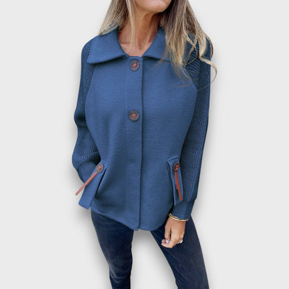 Lunaris – Chaqueta de Estilo con Mangas Contrastantes