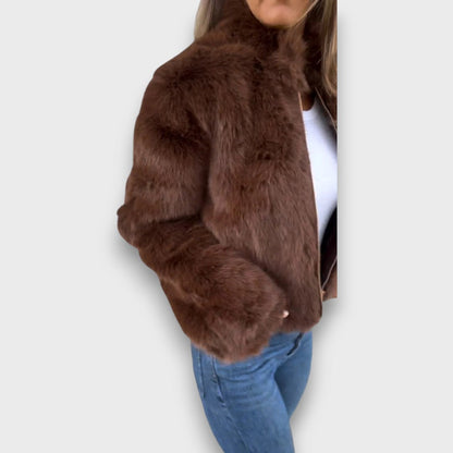 Veyla - Chaqueta Corta Chic para Elegancia Diaria