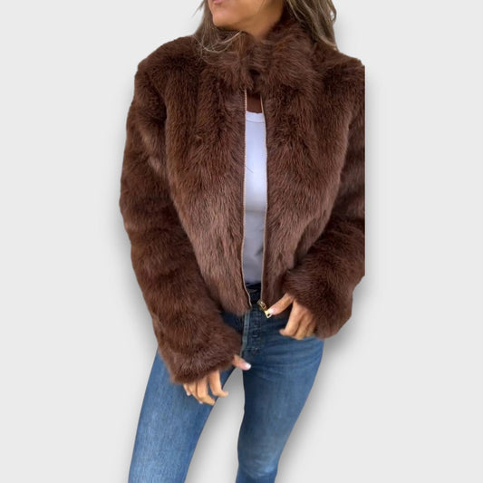 Veyla - Chaqueta Corta Chic para Elegancia Diaria