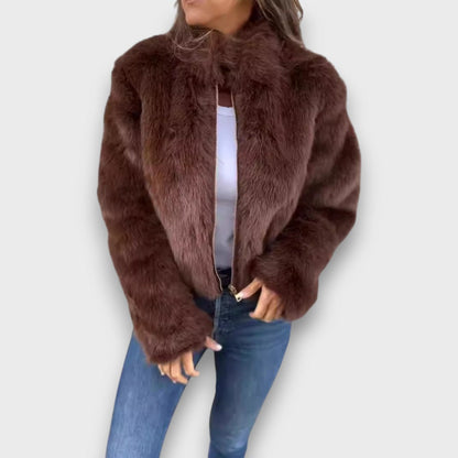 Veyla - Chaqueta Corta Chic para Elegancia Diaria